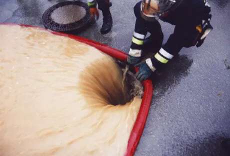 Hochwasser im Gully auffangen